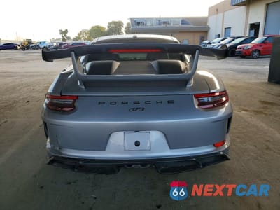 Zdjęcie 6 z 12 samochodu: 2018 PORSCHE 911 GT3 VIN:WP0AC2A93JS175918 - miniatura