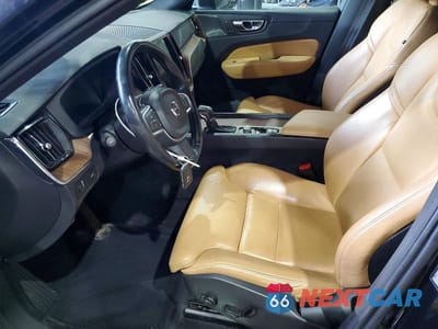 Zdjęcie 7 z 13 samochodu: 2019 VOLVO XC60 T5 VIN:LYV102RK4KB215634 - miniatura