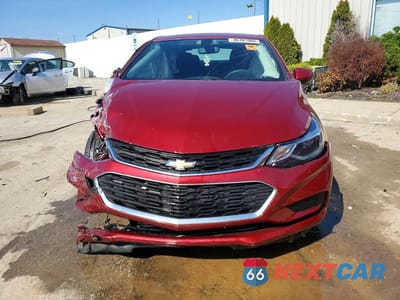 Piąte zdjęcie samochodu w środku: 2017 CHEVROLET CRUZE LT VIN:1G1BE5SM0H7279694 - miniatura
