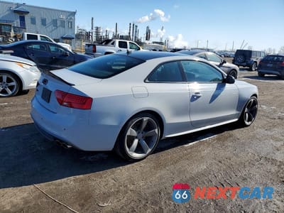 Trzecie zdjęcie samochodu z tyłu: 2015 AUDI S5 TECHNIK VIN:WAULGBFR2FA032264 - miniatura