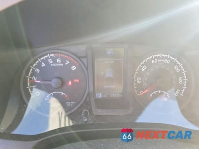 Zdjęcie 9 z 12 samochodu: 2018 TOYOTA TACOMA SR VIN:5TFAX5GN1JX131204 - miniatura