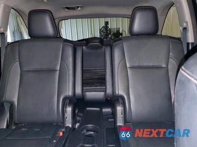 Zdjęcie 10 z 13 samochodu: 2017 TOYOTA HIGHLANDER HYBRID LIMITED PLATINUM VIN:5TDDGRFH1HS021723 - miniatura