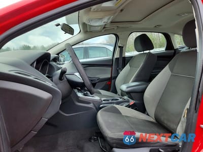 Zdjęcie 7 z 12 samochodu: 2014 FORD FOCUS SE VIN:1FADP3F23EL322487 - miniatura