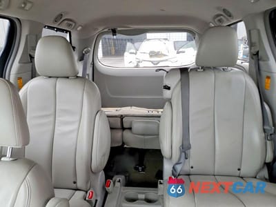 Zdjęcie 10 z 13 samochodu: 2014 TOYOTA SIENNA XLE 8-PASSENGER VIN:5TDYK3DC9ES455288 - miniatura