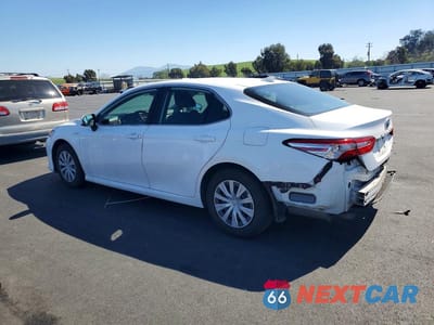 Drugie zdjęcie samochodu z przodu: 2019 TOYOTA CAMRY HYBRID LE VIN:4T1B31HK7KU515788 - miniatura