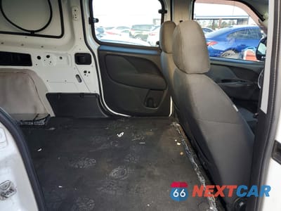 Zdjęcie 11 z 13 samochodu: 2017 RAM PROMASTER CITY VIN:ZFBERFAB5H6D83172 - miniatura