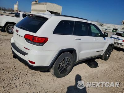 Trzecie zdjęcie samochodu z tyłu: 2018 JEEP GRAND CHEROKEE TRAILHAWK VIN:1C4RJFLG0JC419014 - miniatura