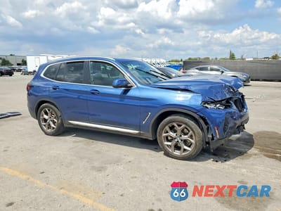 Czwarte zdjęcie samochodu z boku: 2022 BMW X3 SDRIVE30I VIN:5UX43DP00N9K61037 - miniatura
