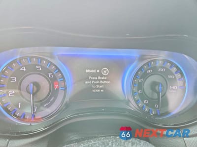 Zdjęcie 9 z 11 samochodu: 2016 CHRYSLER 300 S VIN:2C3CCAGG6GH253167 - miniatura