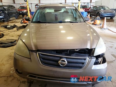 Piąte zdjęcie samochodu w środku: 2004 NISSAN ALTIMA 2.5 VIN:1N4AL11D54C104562 - miniatura