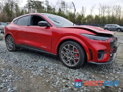 Czwarte zdjęcie samochodu z boku: 2024 FORD MUSTANG MACH-E GT VIN:3FMTK4SX2RMA45620 - miniatura