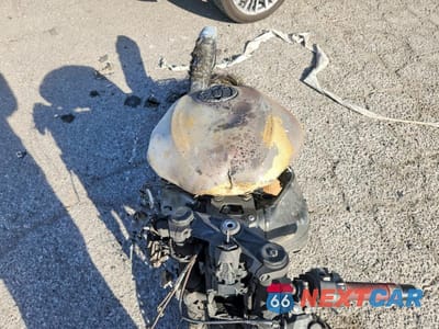 Piąte zdjęcie samochodu w środku: 2025 KAWASAKI ZX636 K VIN:JKBZXJK17SA010266 - miniatura