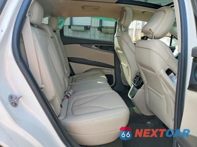 Zdjęcie 11 z 14 samochodu: 2020 LINCOLN NAUTILUS RESERVE VIN:2LMPJ8KP2LBL03465 - miniatura