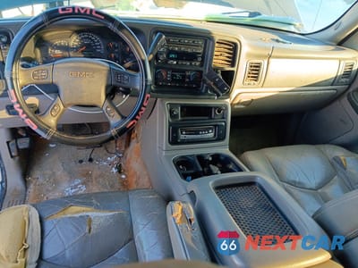 Zdjęcie 8 z 12 samochodu: 2003 GMC YUKON XL K2500 VIN:3GKGK26U33G229775 - miniatura