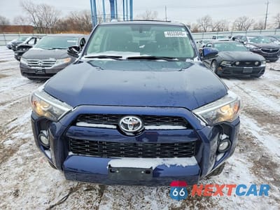 Piąte zdjęcie samochodu w środku: 2017 TOYOTA 4RUNNER SR5 PREMIUM VIN:JTEBU5JR8H5424964 - miniatura