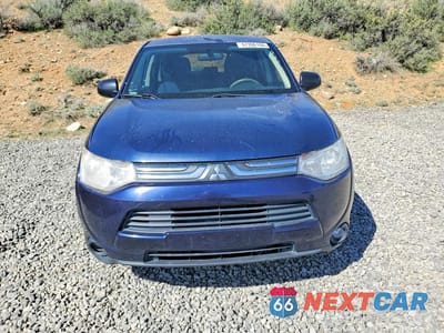 Piąte zdjęcie samochodu w środku: 2014 MITSUBISHI OUTLANDER ES VIN:JA4AD2A34EZ006717 - miniatura