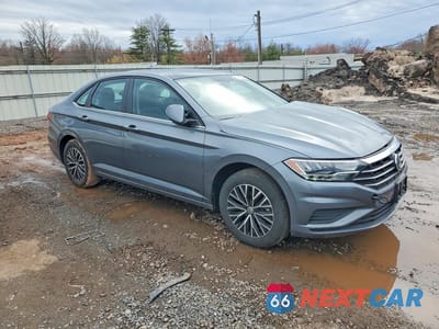 Czwarte zdjęcie samochodu z boku: 2021 VOLKSWAGEN JETTA S VIN:3VWC57BU3MM103887 - miniatura