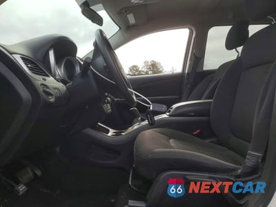 Zdjęcie 7 z 13 samochodu: 2017 DODGE JOURNEY SE VIN:3C4PDDAGXHT706199 - miniatura