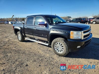 Czwarte zdjęcie samochodu z boku: 2010 CHEVROLET SILVERADO K1500 LTZ VIN:3GCRKTE39AG171879 - miniatura