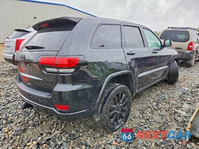 Trzecie zdjęcie samochodu z tyłu: 2020 JEEP GRAND CHEROKEE LAREDO VIN:1C4RJEAG5LC268607 - miniatura
