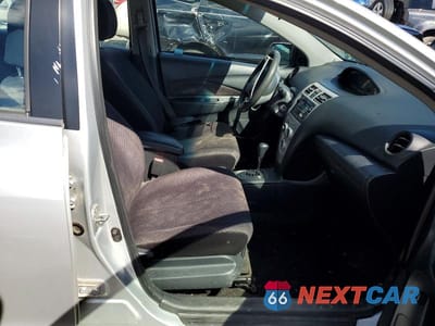 Zdjęcie 7 z 12 samochodu: 2007 TOYOTA YARIS BASE VIN:JTDBT923471042526 - miniatura