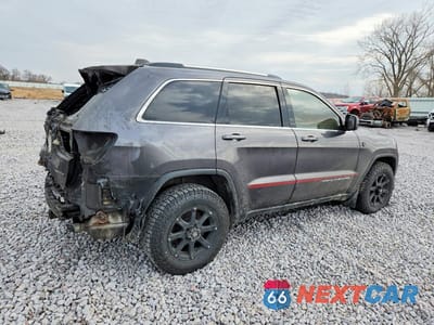 Trzecie zdjęcie samochodu z tyłu: 2016 JEEP GRAND CHEROKEE LAREDO VIN:1C4RJFAG7GC354786 - miniatura