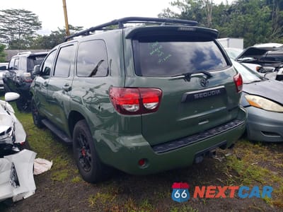 Drugie zdjęcie samochodu z przodu: 2020 TOYOTA SEQUOIA SR5 VIN:5TDBY5G1XLS177427 - miniatura