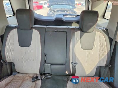 Zdjęcie 10 z 14 samochodu: 2016 GMC TERRAIN SLE VIN:2GKFLNE3XG6115938 - miniatura