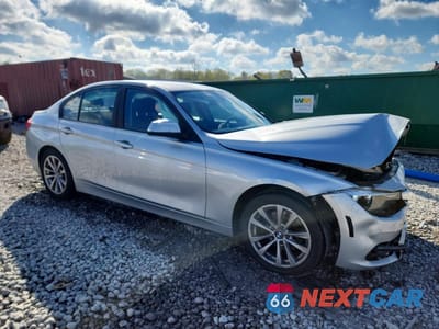 Czwarte zdjęcie samochodu z boku: 2017 BMW 320 I VIN:WBA8E1G56HNU13077 - miniatura