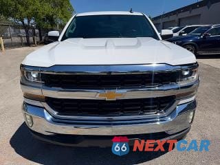 Piąte zdjęcie samochodu w środku: 2018 CHEVROLET SILVERADO C1500 LT VIN:3GCPCRECXJG597832 - miniatura