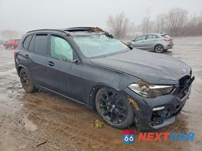 Czwarte zdjęcie samochodu z boku: 2021 BMW X5 XDRIVE40I VIN:5UXCR6C06M9G15432 - miniatura