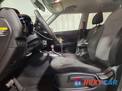 Zdjęcie 7 z 12 samochodu: 2017 KIA SOUL + VIN:KNDJP3A55H7475772 - miniatura