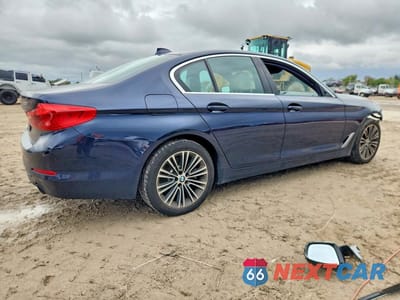 Trzecie zdjęcie samochodu z tyłu: 2019 BMW 530 XI VIN:WBAJA7C59KG912490 - miniatura