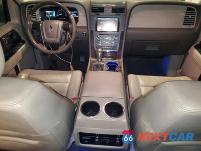 Zdjęcie 8 z 13 samochodu: 2015 LINCOLN NAVIGATOR L VIN:5LMJJ3JT2FEJ07616 - miniatura