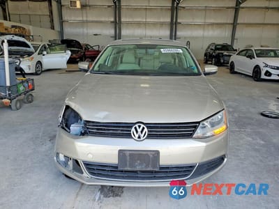 Piąte zdjęcie samochodu w środku: 2013 VOLKSWAGEN JETTA TDI VIN:3VW3L7AJ1DM274862 - miniatura