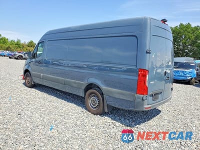 Drugie zdjęcie samochodu z przodu: 2019 MERCEDES BENZ SPRINTER 2500 DELIVERY VAN VIN:WD4PF1CD1KP138258 - miniatura