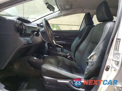 Zdjęcie 7 z 13 samochodu: 2016 TOYOTA PRIUS C TWO VIN:JTDKDTB3XG1118454 - miniatura