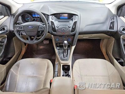 Zdjęcie 8 z 12 samochodu: 2015 FORD FOCUS SE VIN:1FADP3F21FL211132 - miniatura