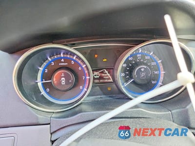 Zdjęcie 9 z 12 samochodu: 2012 HYUNDAI SONATA GLS VIN:5NPEB4AC7CH442412 - miniatura