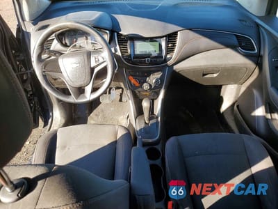 Zdjęcie 8 z 12 samochodu: 2017 CHEVROLET TRAX LS VIN:3GNCJNSB1HL286761 - miniatura