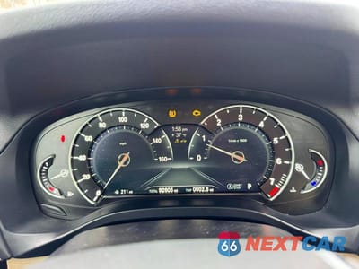 Zdjęcie 8 z 10 samochodu: 2019 BMW X3 SDRIVE30I VIN:5UXTR7C5XKLF30580 - miniatura