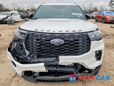 Piąte zdjęcie samochodu w środku: 2025 FORD EXPLORER ST-LINE VIN:1FMUK7KH9SGD08488 - miniatura