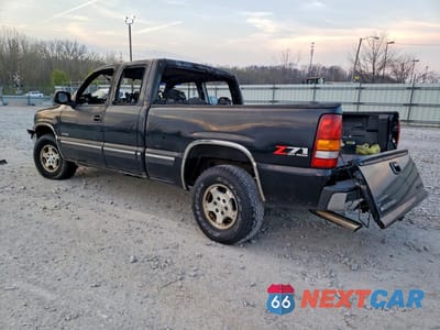 Drugie zdjęcie samochodu z przodu: 2001 CHEVROLET SILVERADO K1500 VIN:2GCEK19T711324121 - miniatura
