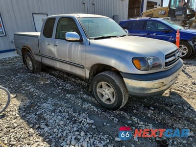 Czwarte zdjęcie samochodu z boku: 2002 TOYOTA TUNDRA SR5 V8 VIN:5TBBT44122S278885 - miniatura