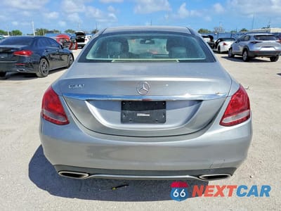 Zdjęcie 6 z 12 samochodu: 2016 MERCEDES-BENZ C 300 VIN:55SWF4JB5GU163589 - miniatura