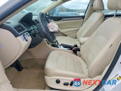 Zdjęcie 7 z 12 samochodu: 2013 VOLKSWAGEN PASSAT SE VIN:1VWBP7A32DC062622 - miniatura