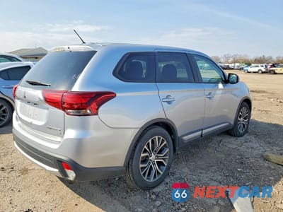 Trzecie zdjęcie samochodu z tyłu: 2016 MITSUBISHI OUTLANDER SE VIN:JA4AD3A33GZ006328 - miniatura