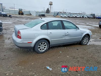 Trzecie zdjęcie samochodu z tyłu: 2002 VOLKSWAGEN PASSAT GLS VIN:WVWPD63B02P181971 - miniatura