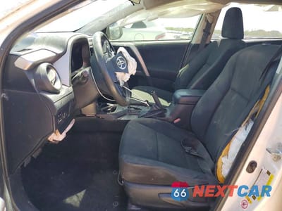 Zdjęcie 7 z 14 samochodu: 2018 TOYOTA RAV4 LE VIN:JTMZFREV4JJ729595 - miniatura