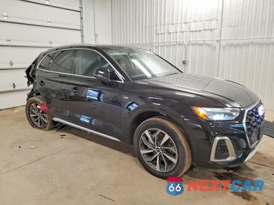 Czwarte zdjęcie samochodu z boku: 2024 AUDI Q5 PREMIUM PLUS 45 VIN:WA1EAAFY0R2036840 - miniatura